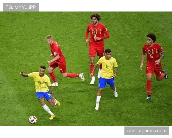 厄德高与福登：技术型中场核心的成长路径对比