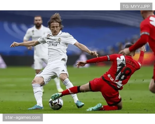 皇马关键比赛表现起伏：球队争冠形势受阶段性波动考验